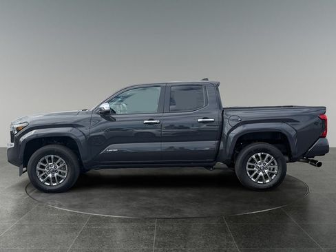 Used 2024 Toyota Tacoma Limited w/ Limited Package (LT) AWD/4WD image 5