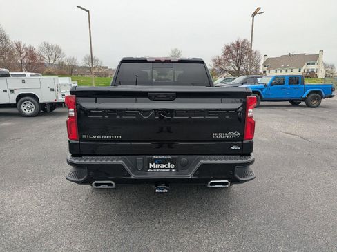 Used 2022 Chevrolet Silverado 1500 High Country w/ Z71 Off-Road Package image 7