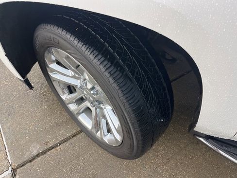 Used 2020 GMC Yukon XL SLT w/ Premium Edition image 38