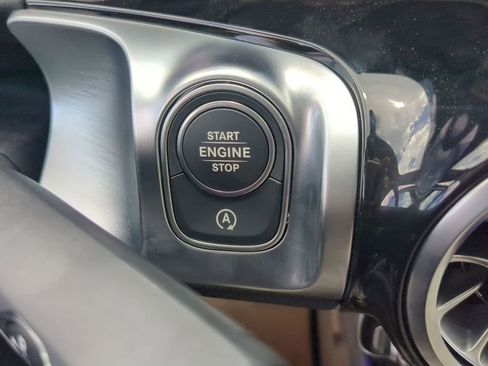 New 2025 Mercedes-Benz GLB 250 image 15