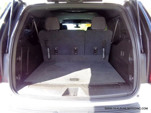 Used 2021 GMC Yukon XL SLE w/ Gmc Pro Safety Plus Package AWD/4WD image 21