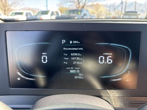 Used 2025 Kia Sportage LX AWD/4WD image 17