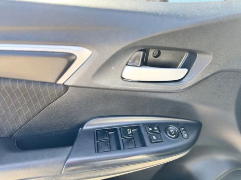 Used 2018 Honda Fit EX image 28