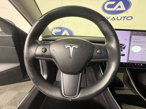 Used 2018 Tesla Model 3 Long Range image 25