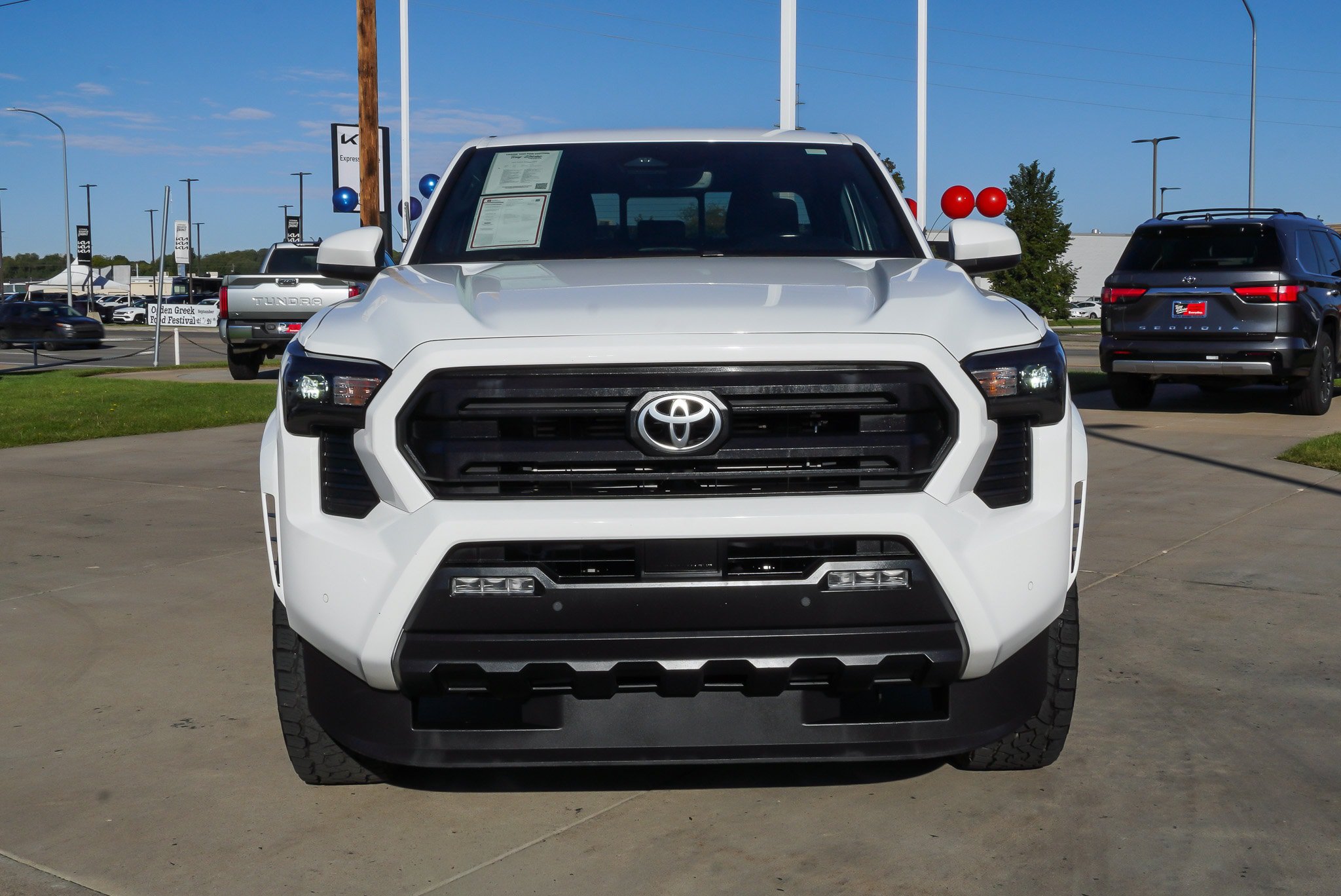 Certified 2024 Toyota Tacoma SR5 AWD/4WD image 3
