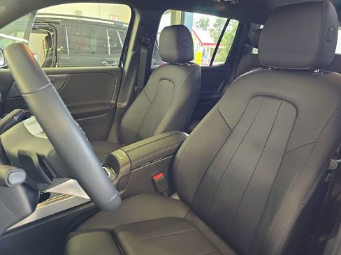 Certified 2025 Mercedes-Benz GLB 250 image 16