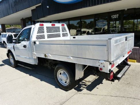 Used 2018 Ford F250 XL image 3