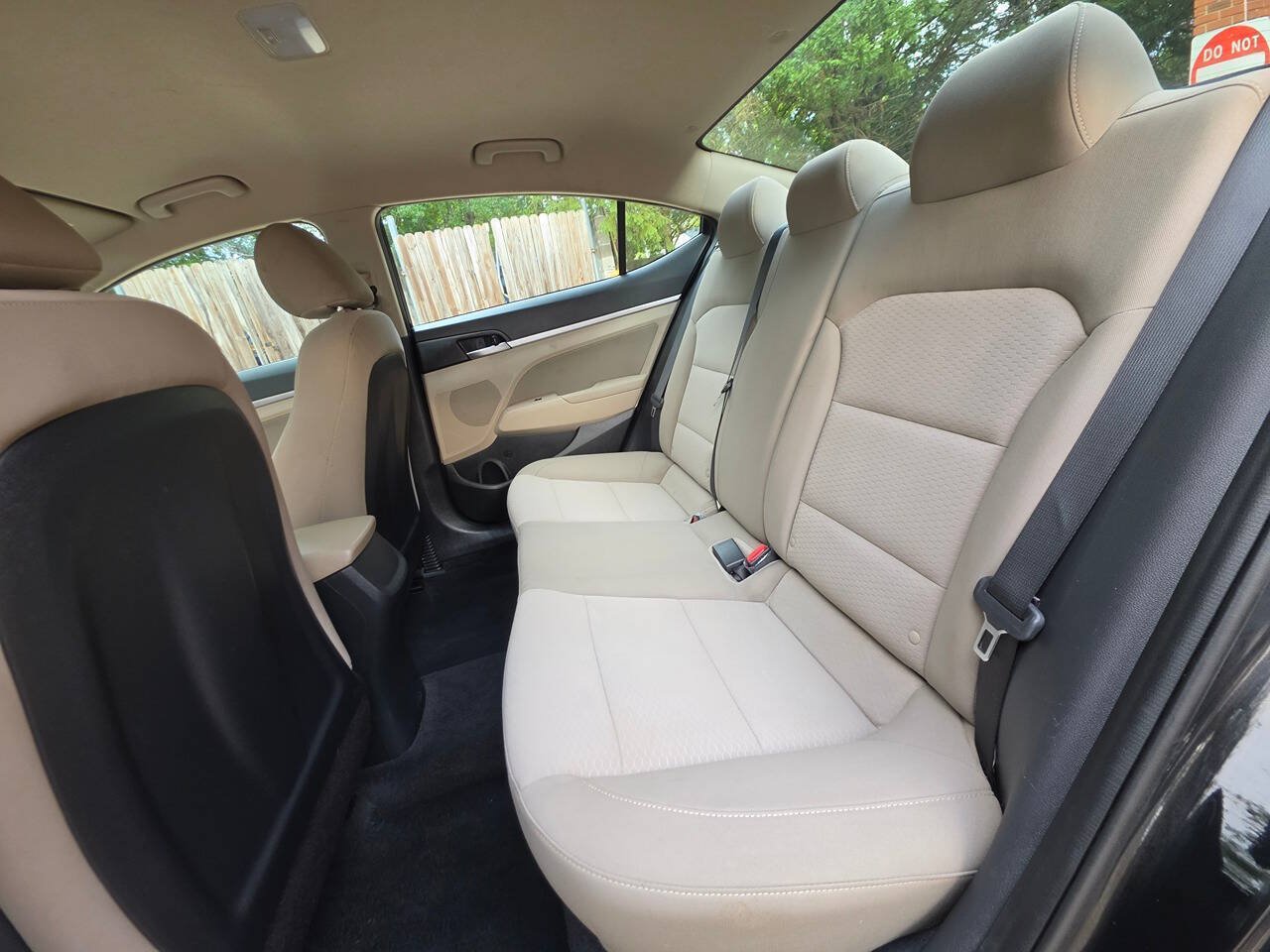 Used 2020 Hyundai Elantra SEL FWD image 10