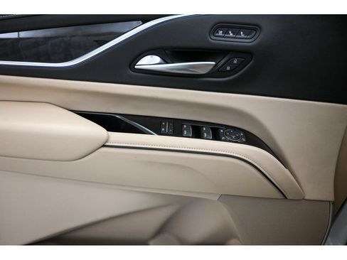 Used 2024 Cadillac Escalade Premium Luxury AWD/4WD image 10