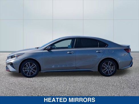 Used 2023 Kia Forte GT-Line w/ GT-Line Premium Package image 2