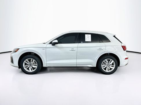 Used 2023 Audi Q5 2.0T Premium w/ Convenience Package AWD/4WD image 4