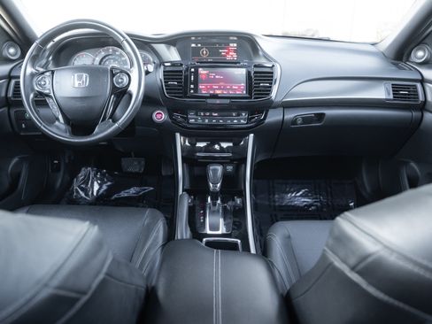 Used 2017 Honda Accord EX-L image 8