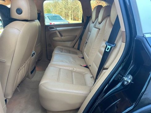 Used 2009 Porsche Cayenne image 30