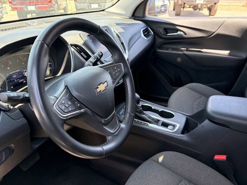 Used 2024 Chevrolet Equinox LT AWD/4WD image 15