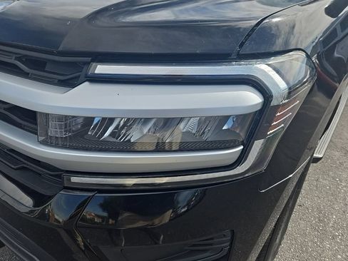 Used 2024 Ford Expedition XLT AWD/4WD image 32