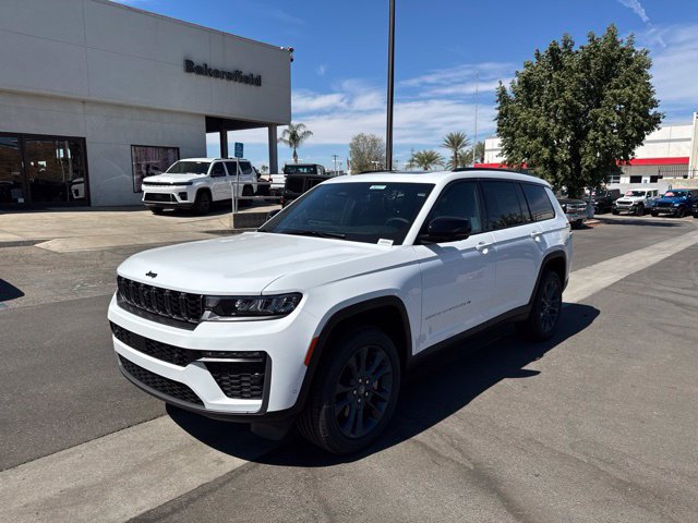 New 2026 Jeep Grand Cherokee L Limited AWD/4WD image 1