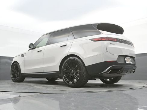 Used 2024 Land Rover Range Rover Sport SE AWD/4WD image 40