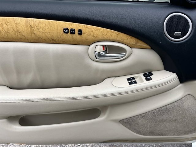 Used 2003 Lexus SC 430 Convertible RWD image 19