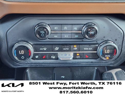 Used 2024 Ford Bronco Outer Banks AWD/4WD image 19