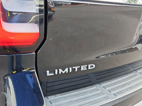 Used 2023 Ford Expedition Limited image 34