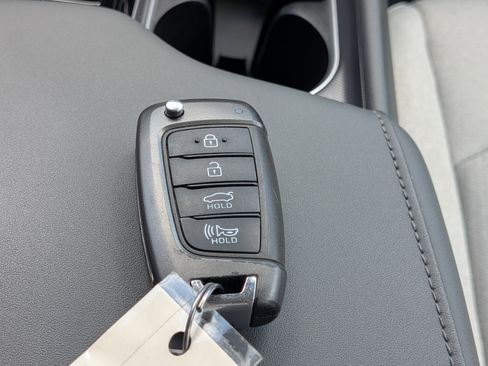 Used 2021 Hyundai Sonata SE w/ Preferred Accessory Package image 29