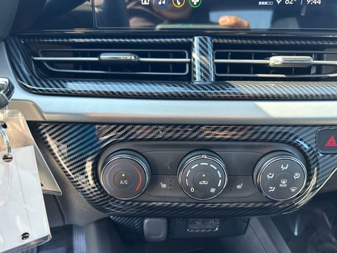 Used 2025 Chevrolet Trax LS w/ LS Convenience Package FWD image 34