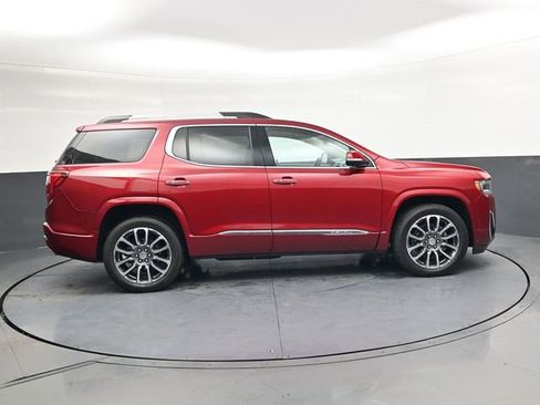 Used 2021 GMC Acadia Denali w/ Denali Ultimate Package image 3