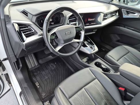 Used 2022 Audi Q4 e-tron Premium image 2