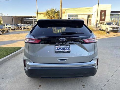 Certified 2024 Ford Edge SE image 7