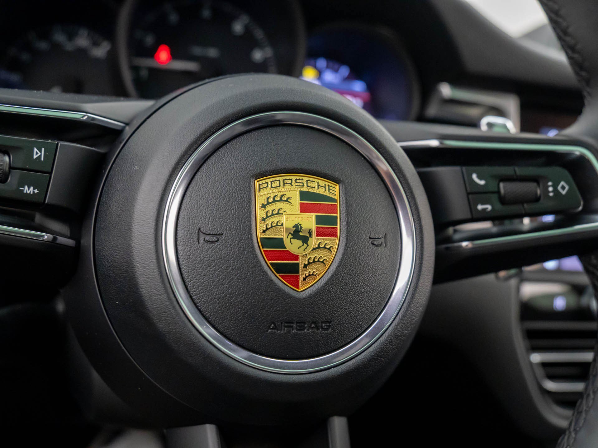 Used 2026 Porsche Macan AWD/4WD image 30