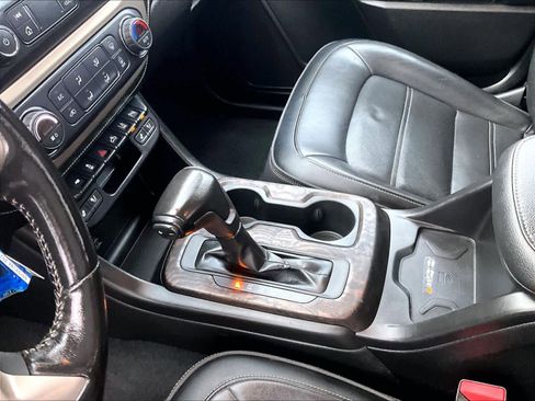 Used 2021 GMC Canyon Denali image 20