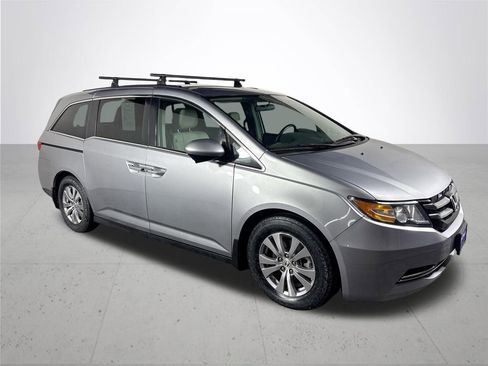Used 2016 Honda Odyssey SE image 4