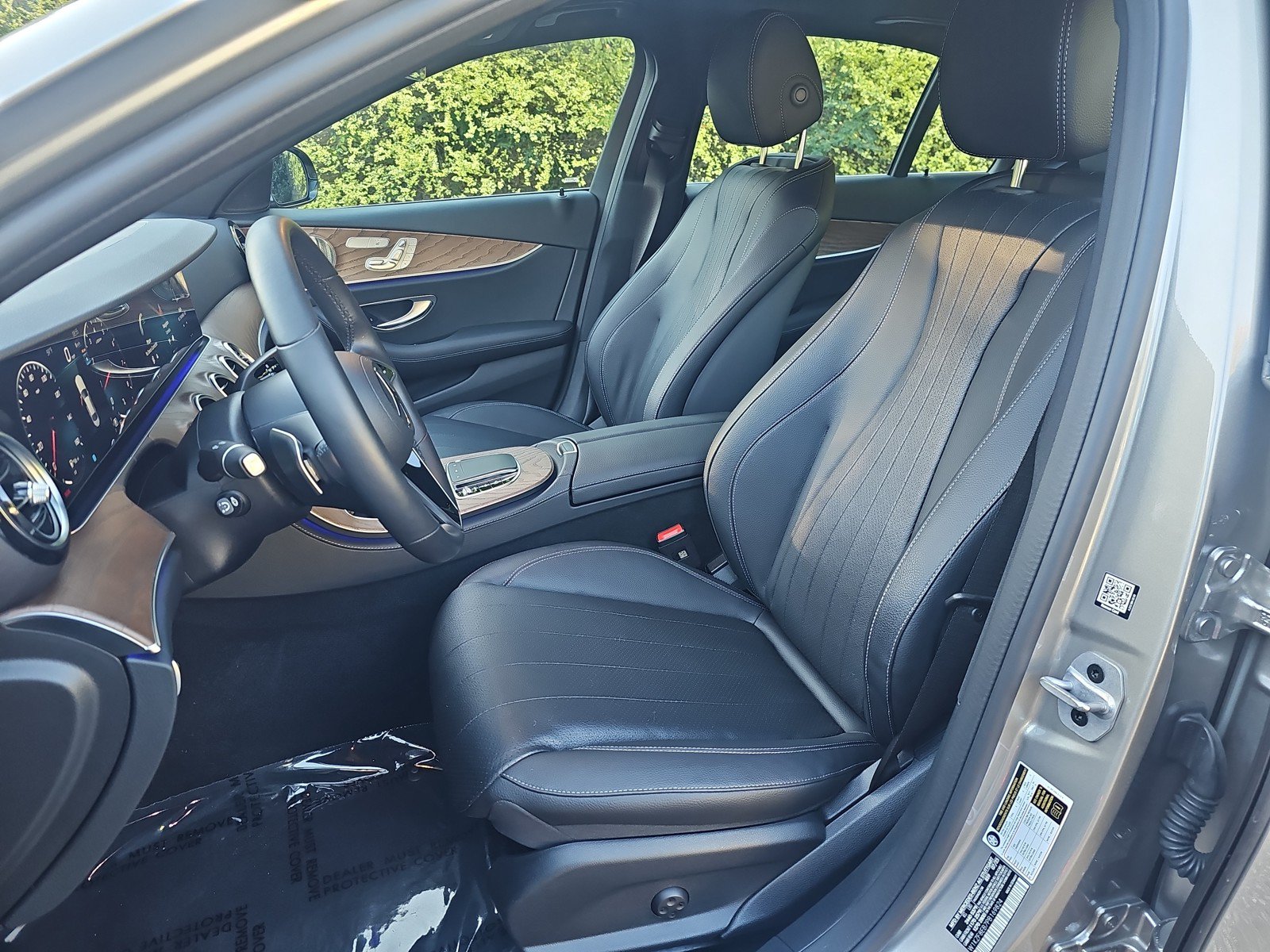 Used 2023 Mercedes-Benz E 350 4MATIC Sedan image 15