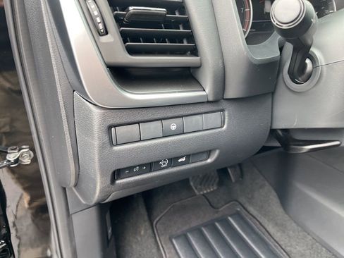 New 2026 Nissan Rogue SV AWD/4WD image 31