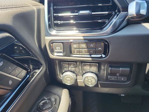 New 2026 GMC Yukon XL Denali w/ Denali Reserve Package AWD/4WD image 19