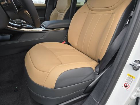 New 2026 Land Rover Range Rover Sport Dynamic SE AWD/4WD image 37