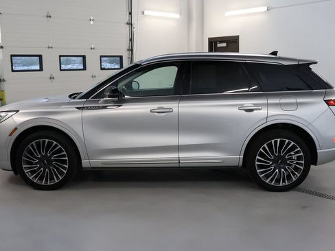 Used 2020 Lincoln Corsair Reserve w/ Equipment Group 201A AWD/4WD image 4