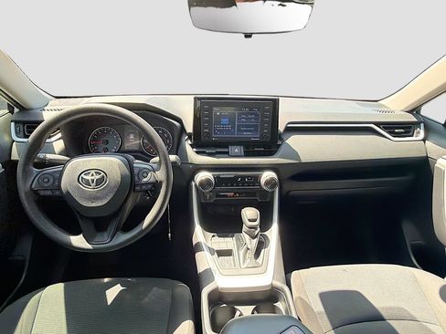 Used 2021 Toyota RAV4 LE FWD image 15