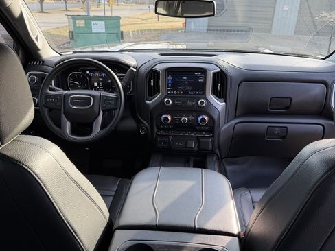 Used 2023 GMC Sierra 2500 Denali image 9