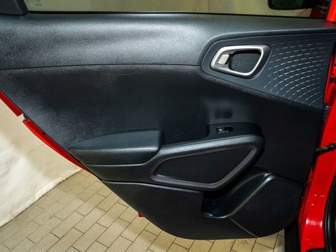 Used 2020 Kia Soul S image 8