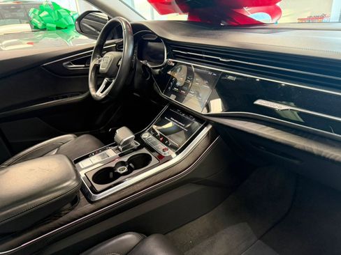 Used 2020 Audi Q8 Prestige w/ Prestige Package image 33