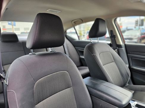 Used 2024 Nissan Altima 2.5 SV FWD image 26