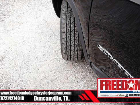 New 2026 Jeep Compass Latitude image 44