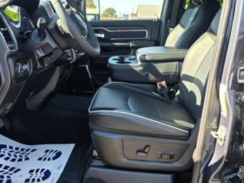 Used 2026 RAM 2500 Laramie AWD/4WD image 9