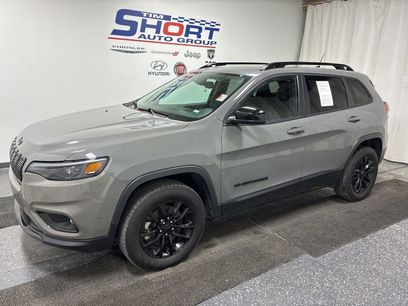Used 2023 Jeep Cherokee Altitude Lux