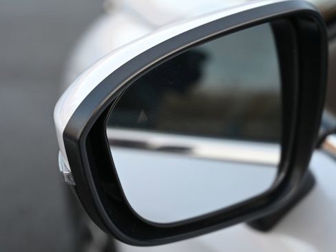 Used 2024 Mitsubishi Outlander Ralliart image 15