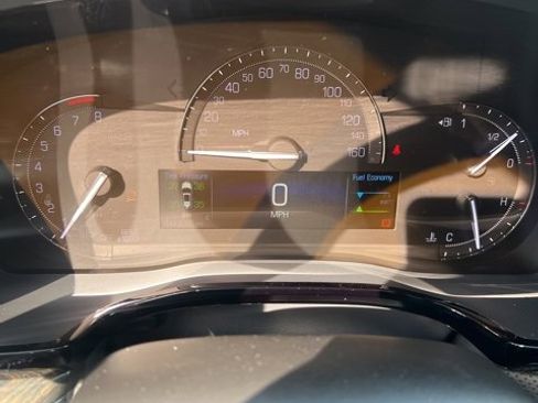 Used 2019 Cadillac XT5 FWD image 7