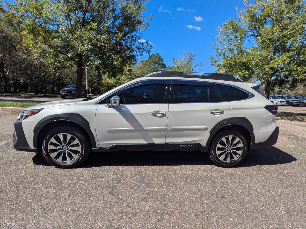 Used 2025 Subaru Outback Touring XT AWD/4WD image 7