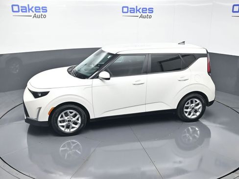 Used 2023 Kia Soul LX w/ LX Technology Package FWD image 46