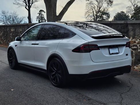 Used 2024 Tesla Model X Plaid image 17